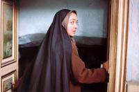 نیکی کریمی در نمایی از فیلم دیوانه ای از قفس پرید